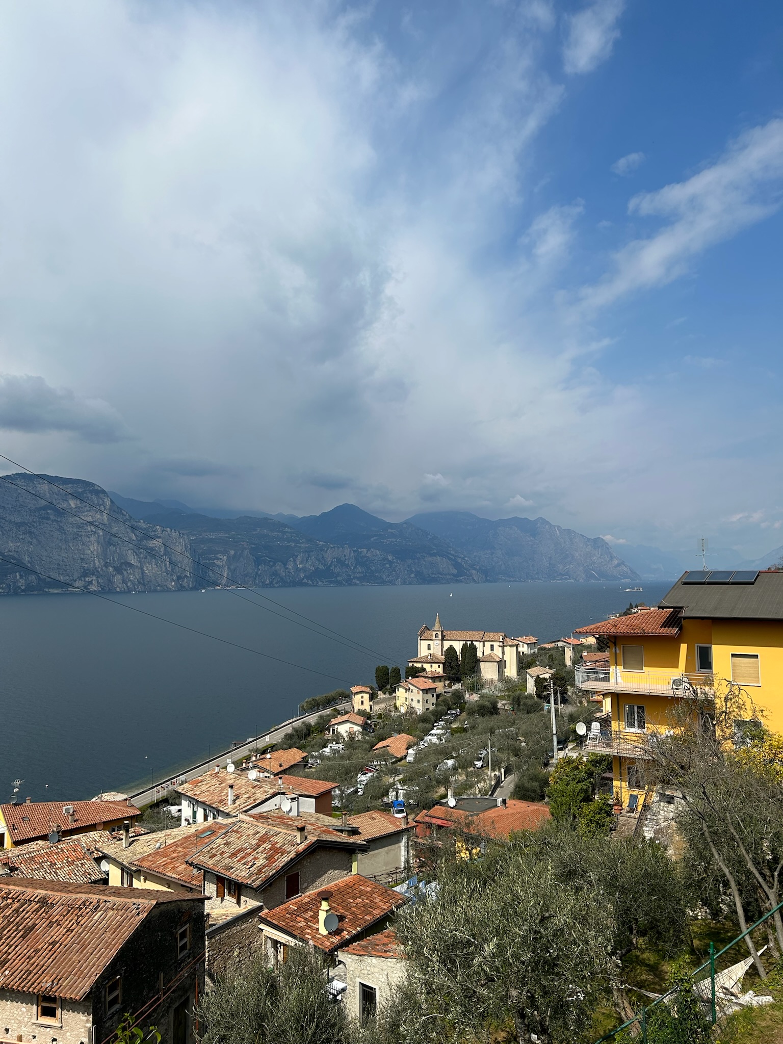 Campingurlaub am Gardasee wanderung gardasee.jpg